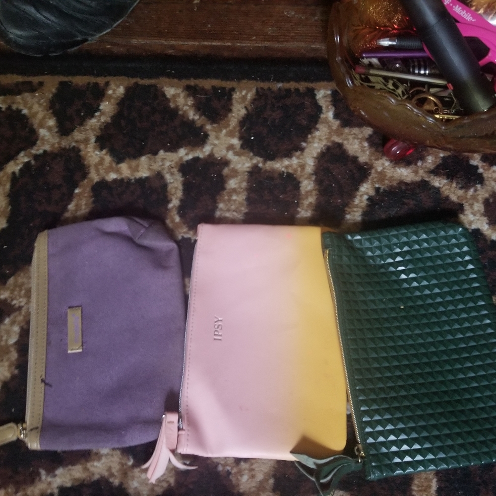 Makeup bag